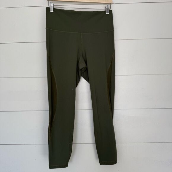 Old Navy Women’s Medium Olive Green Leggings Go Dry - Picture 1 of 4